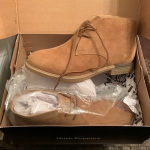 Brand new, never used Hush Puppies Bailey Chukka Boot size 7.5